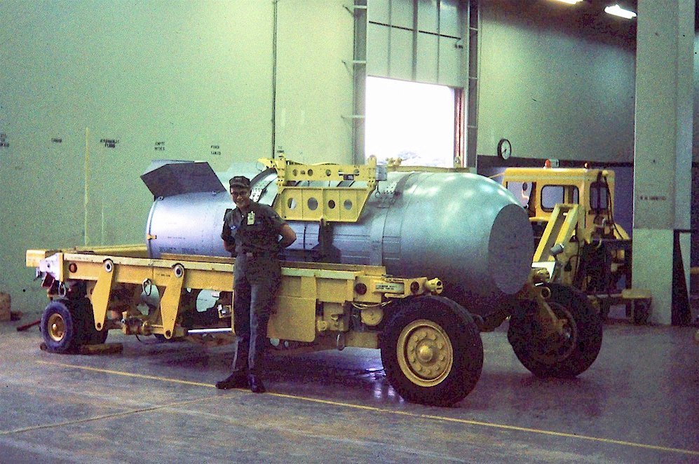 Mk-53 thermonuclear weapon